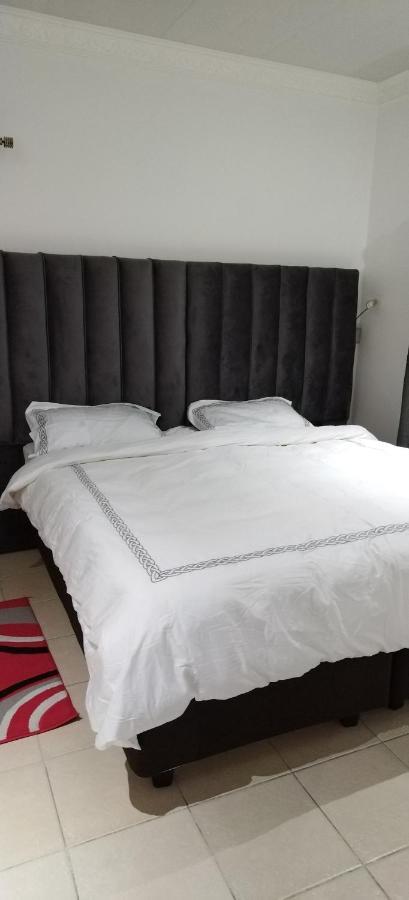 Cheers Guest House Evander ภายนอก รูปภาพ
